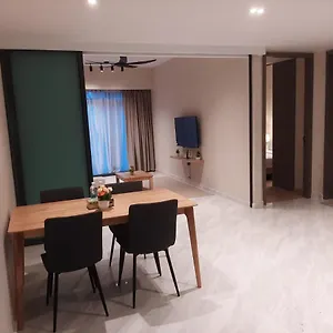 Crystal Suites At Eaton Klcc Apartment